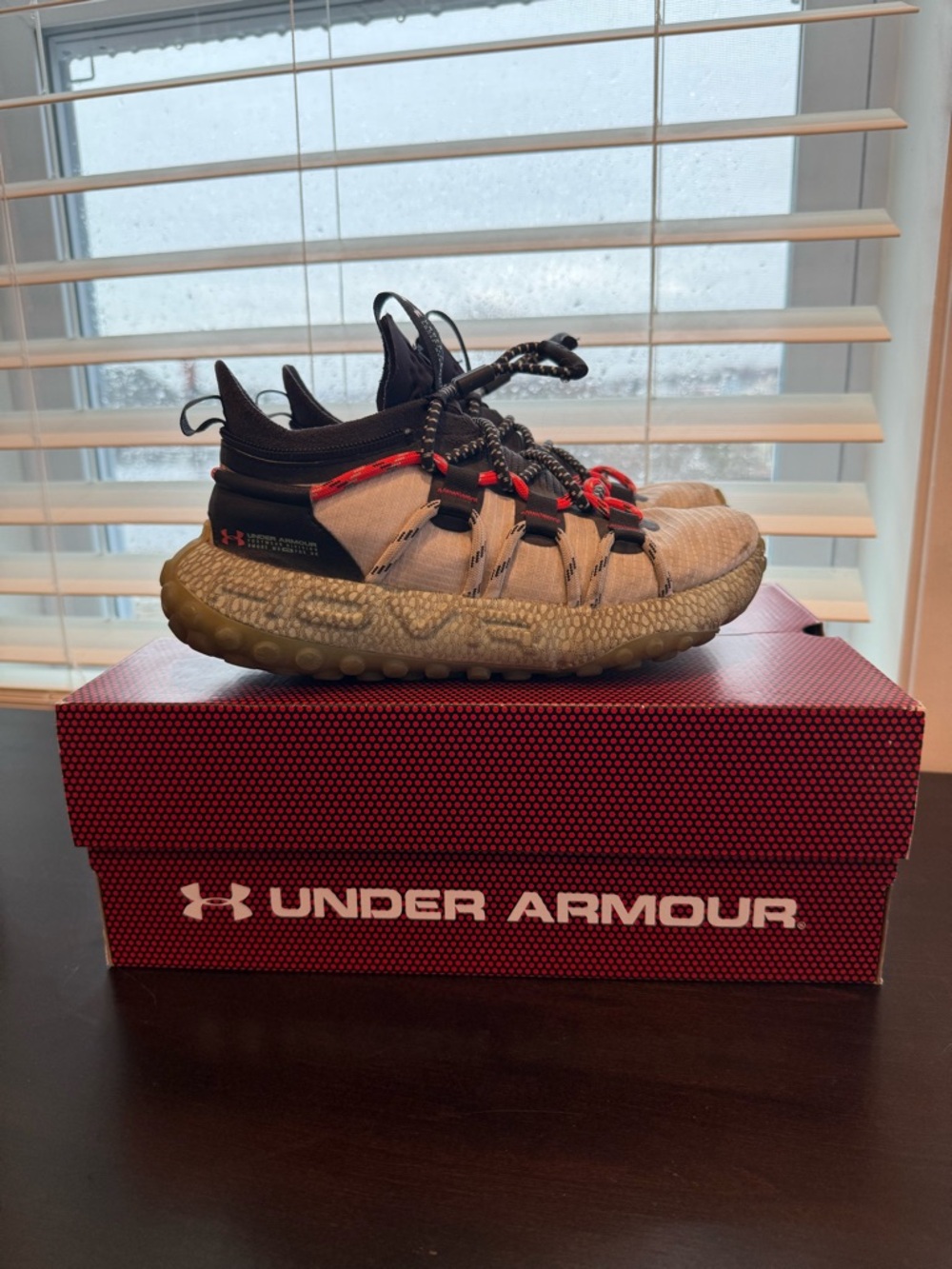 Under Armour Sneakers